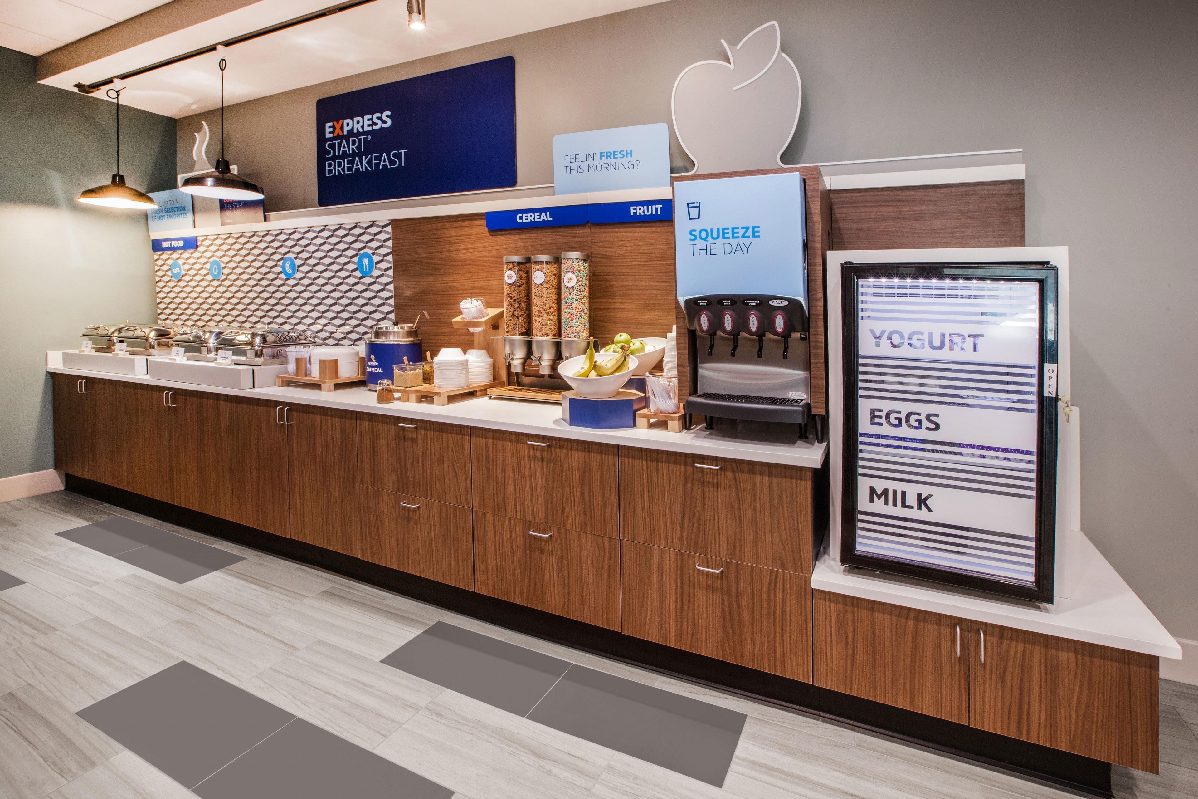 Holiday Inn Express Hotel & Suites Lincoln South By Ihg Екстериор снимка