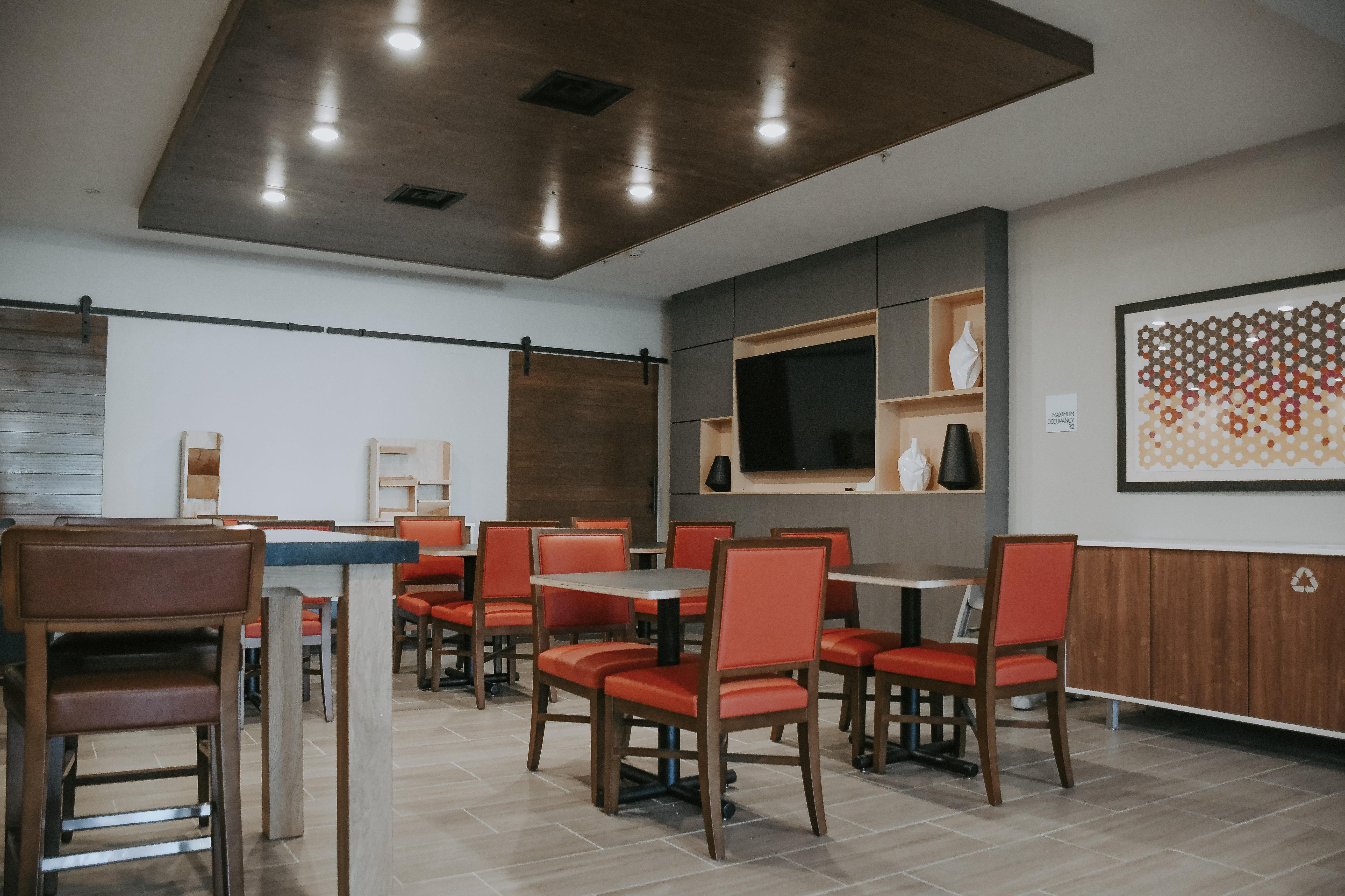 Holiday Inn Express Hotel & Suites Lincoln South By Ihg Екстериор снимка