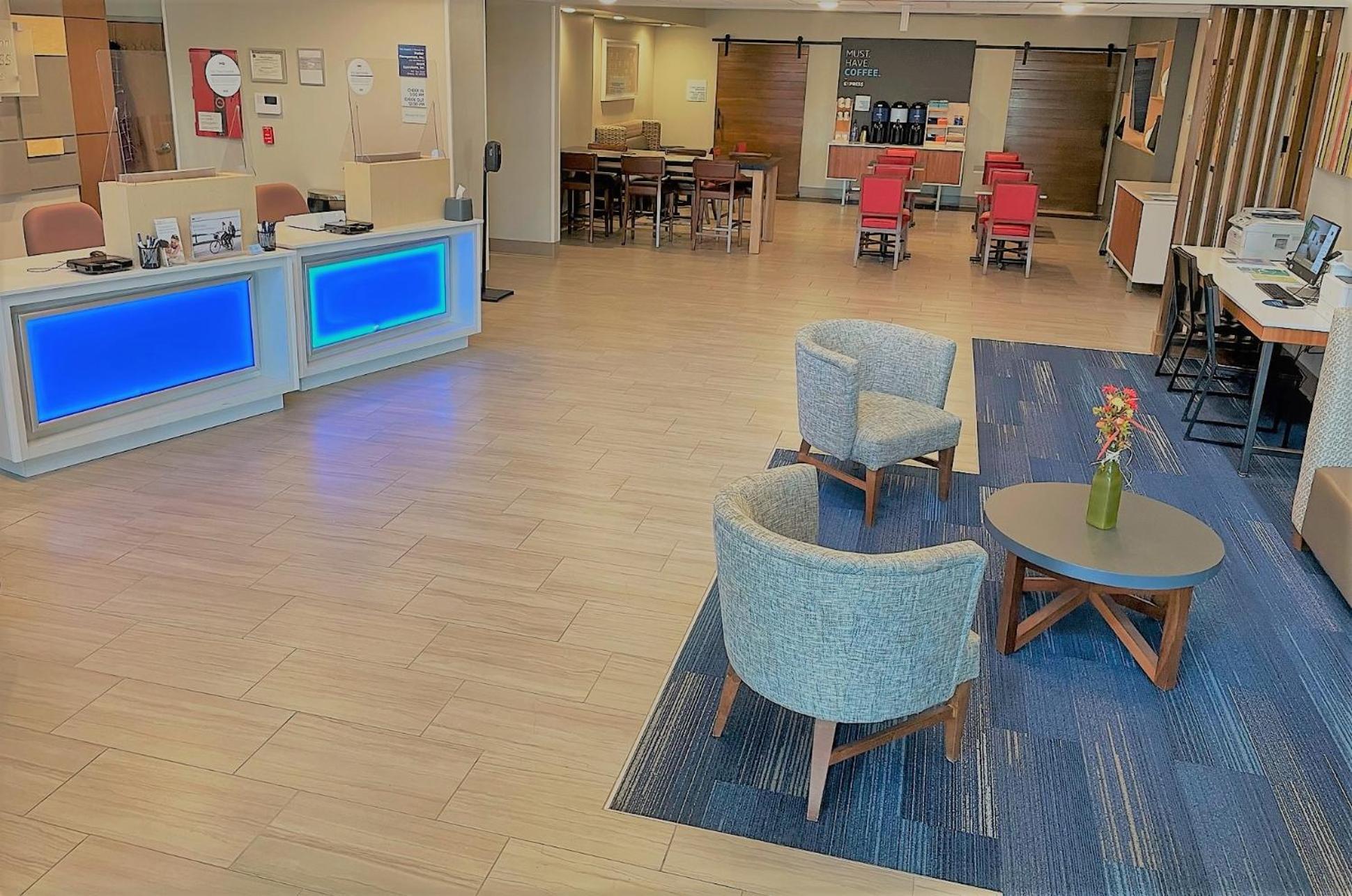 Holiday Inn Express Hotel & Suites Lincoln South By Ihg Екстериор снимка