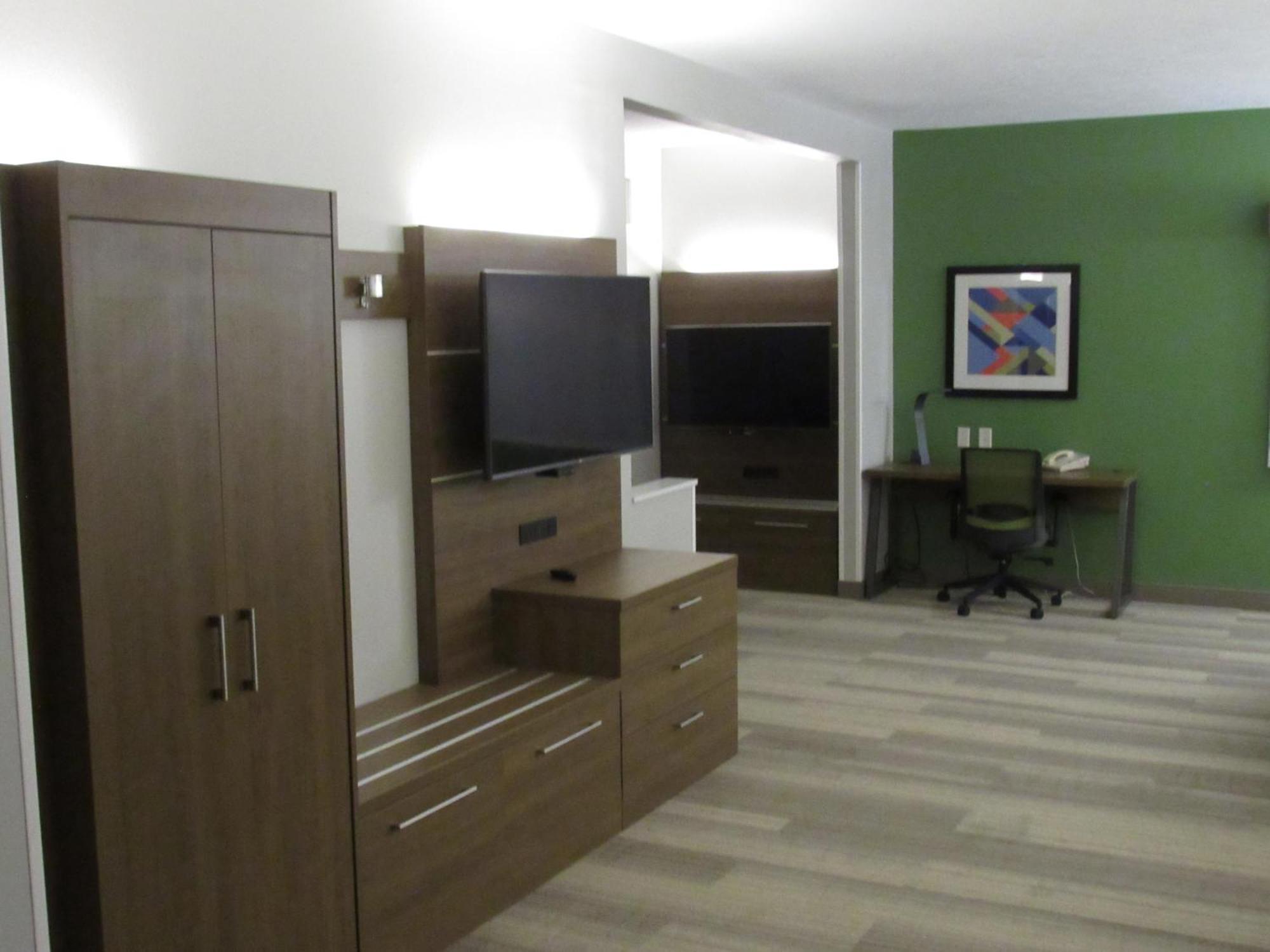 Holiday Inn Express Hotel & Suites Lincoln South By Ihg Екстериор снимка