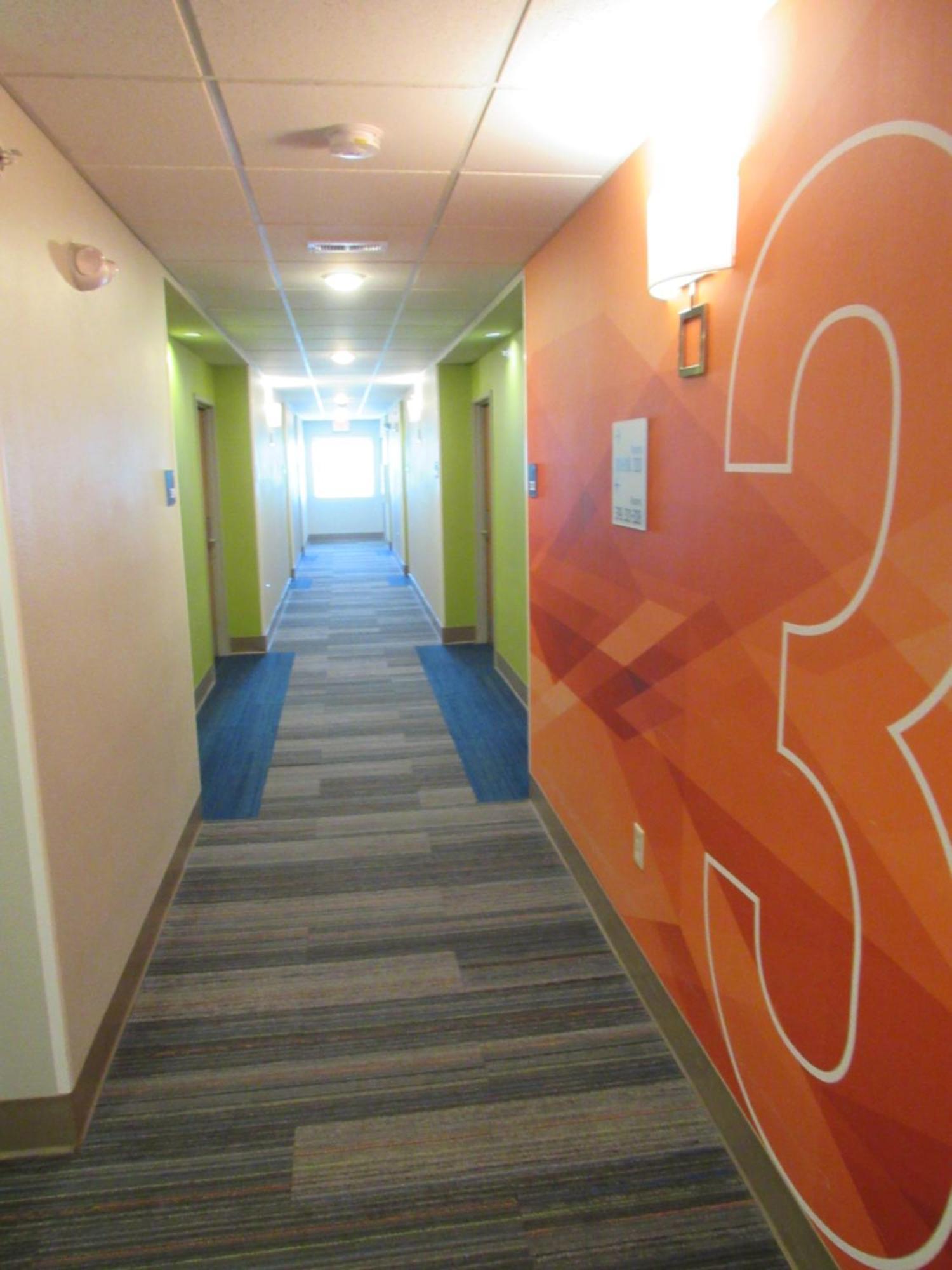 Holiday Inn Express Hotel & Suites Lincoln South By Ihg Екстериор снимка