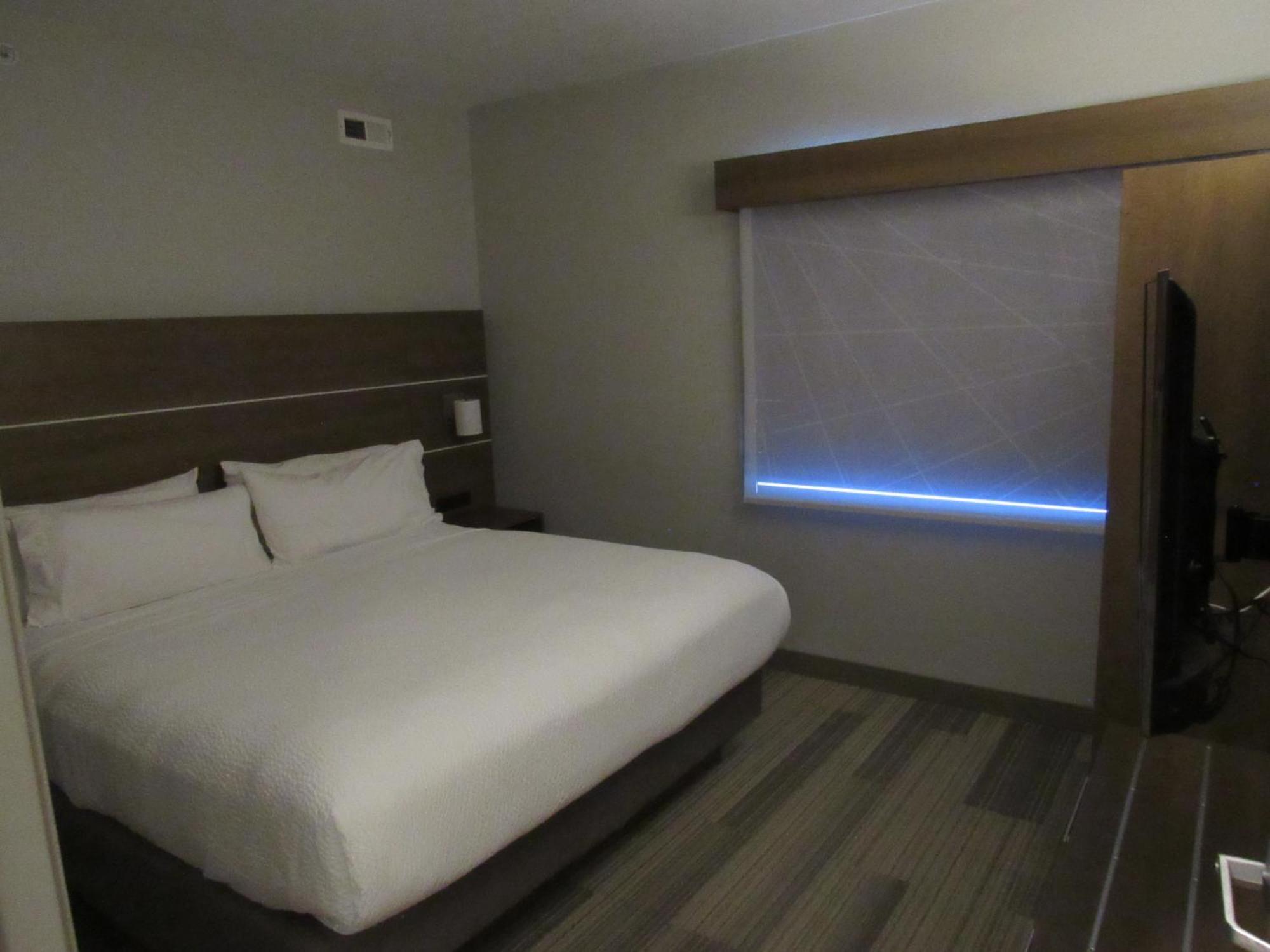 Holiday Inn Express Hotel & Suites Lincoln South By Ihg Екстериор снимка