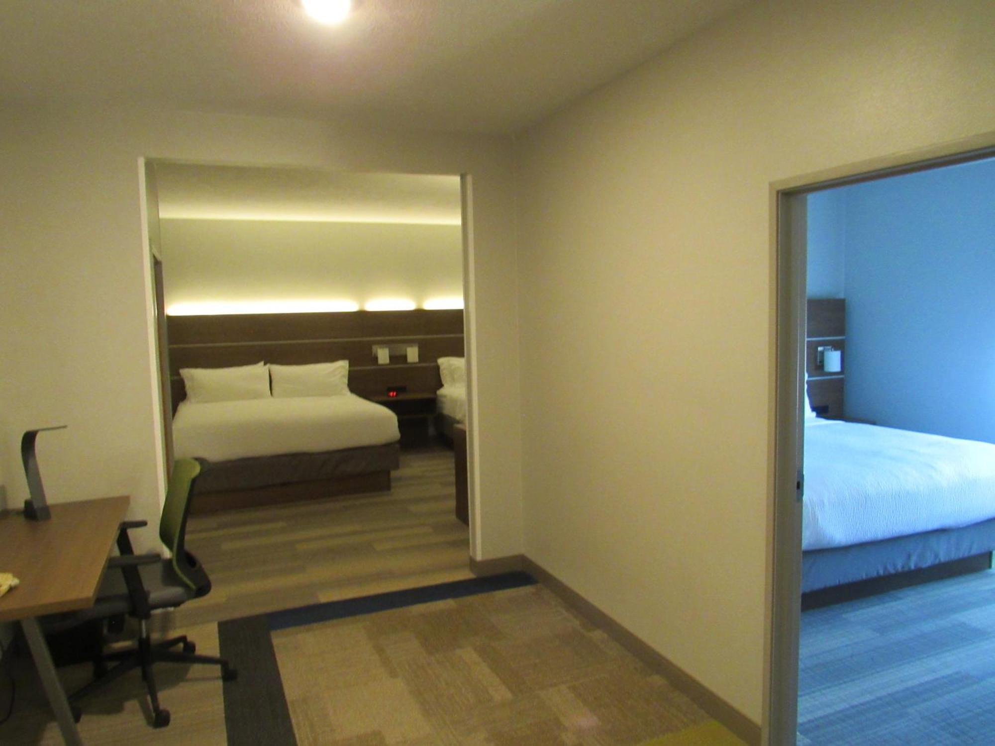 Holiday Inn Express Hotel & Suites Lincoln South By Ihg Екстериор снимка