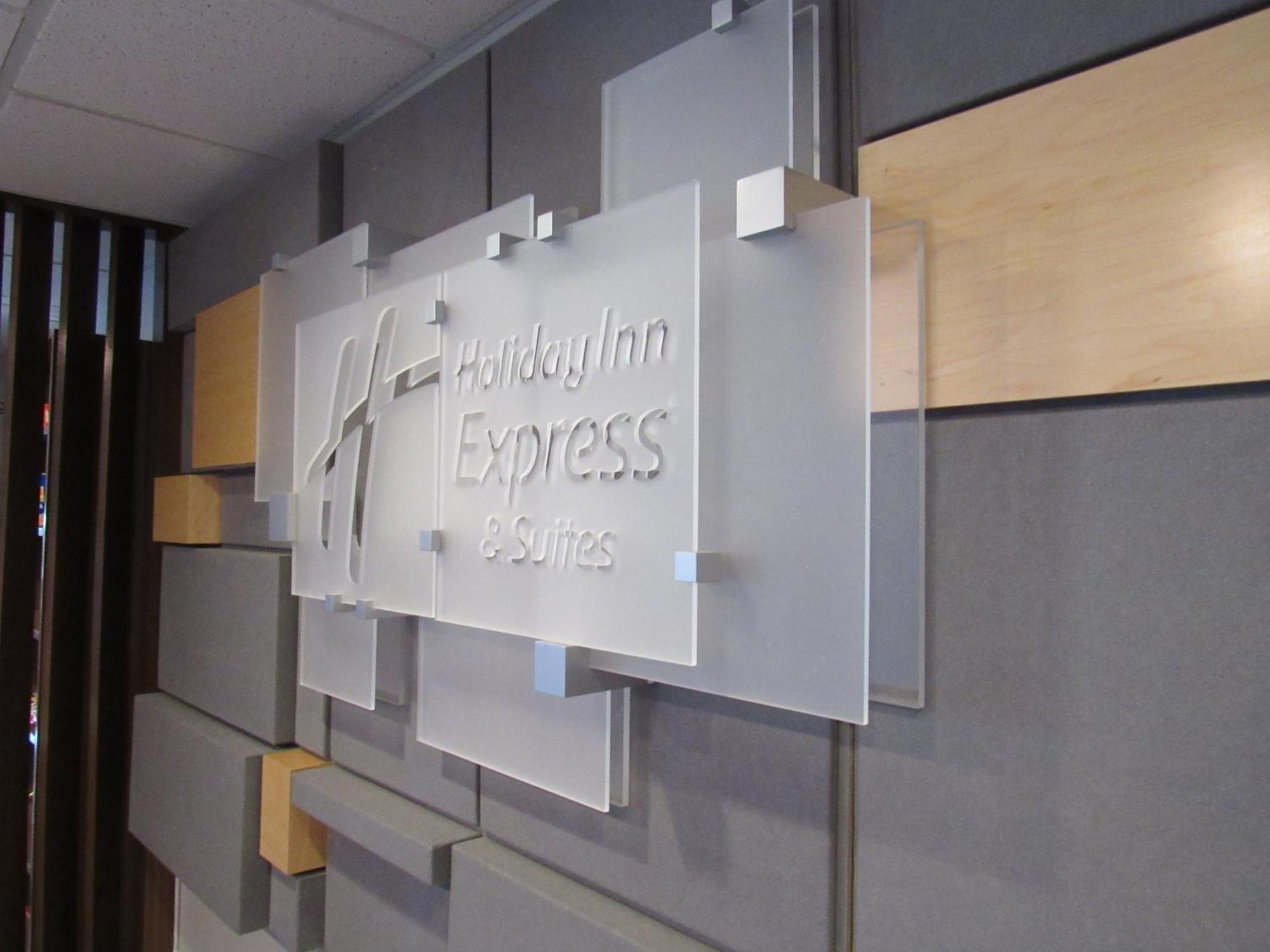 Holiday Inn Express Hotel & Suites Lincoln South By Ihg Екстериор снимка