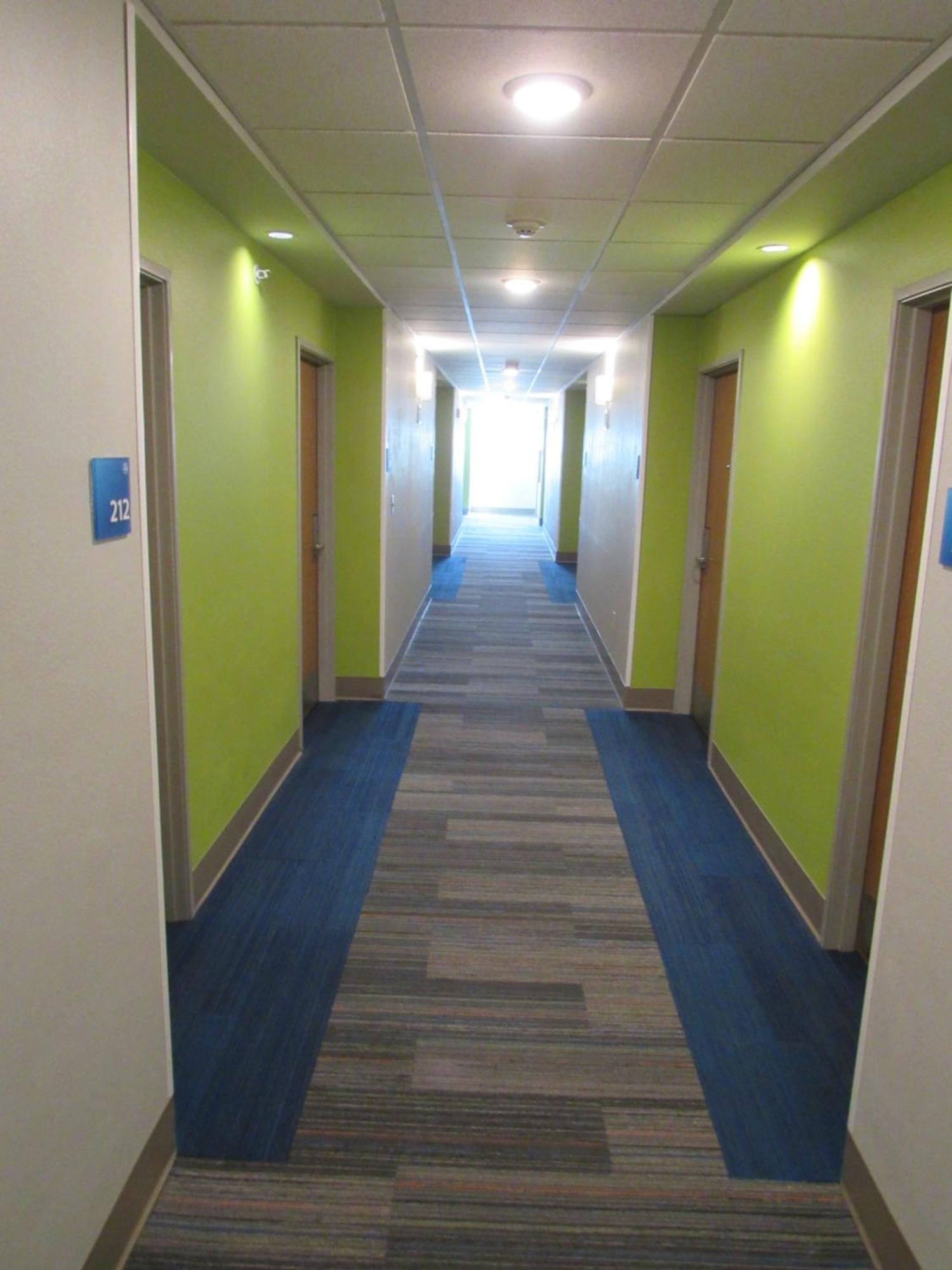 Holiday Inn Express Hotel & Suites Lincoln South By Ihg Екстериор снимка