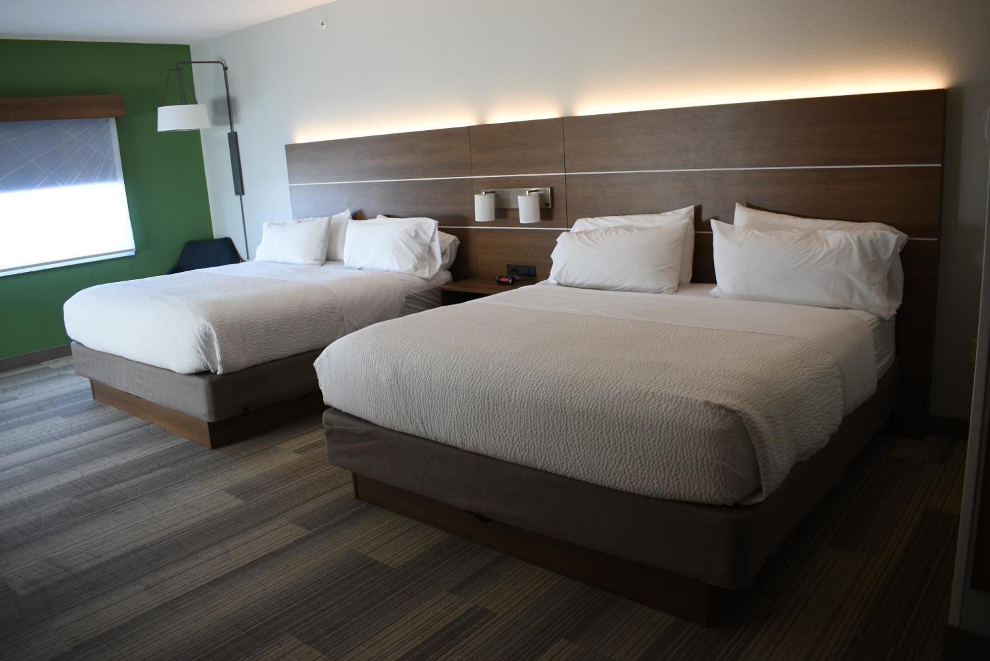 Holiday Inn Express Hotel & Suites Lincoln South By Ihg Екстериор снимка