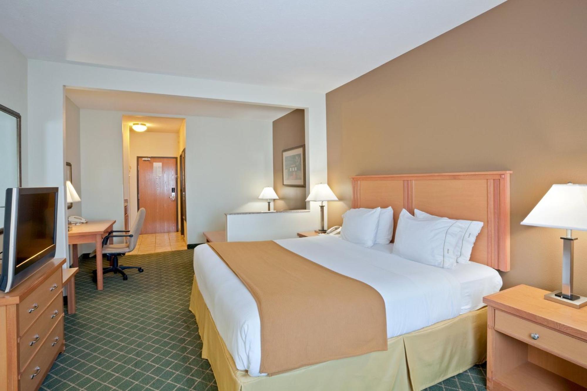 Holiday Inn Express Hotel & Suites Lincoln South By Ihg Екстериор снимка