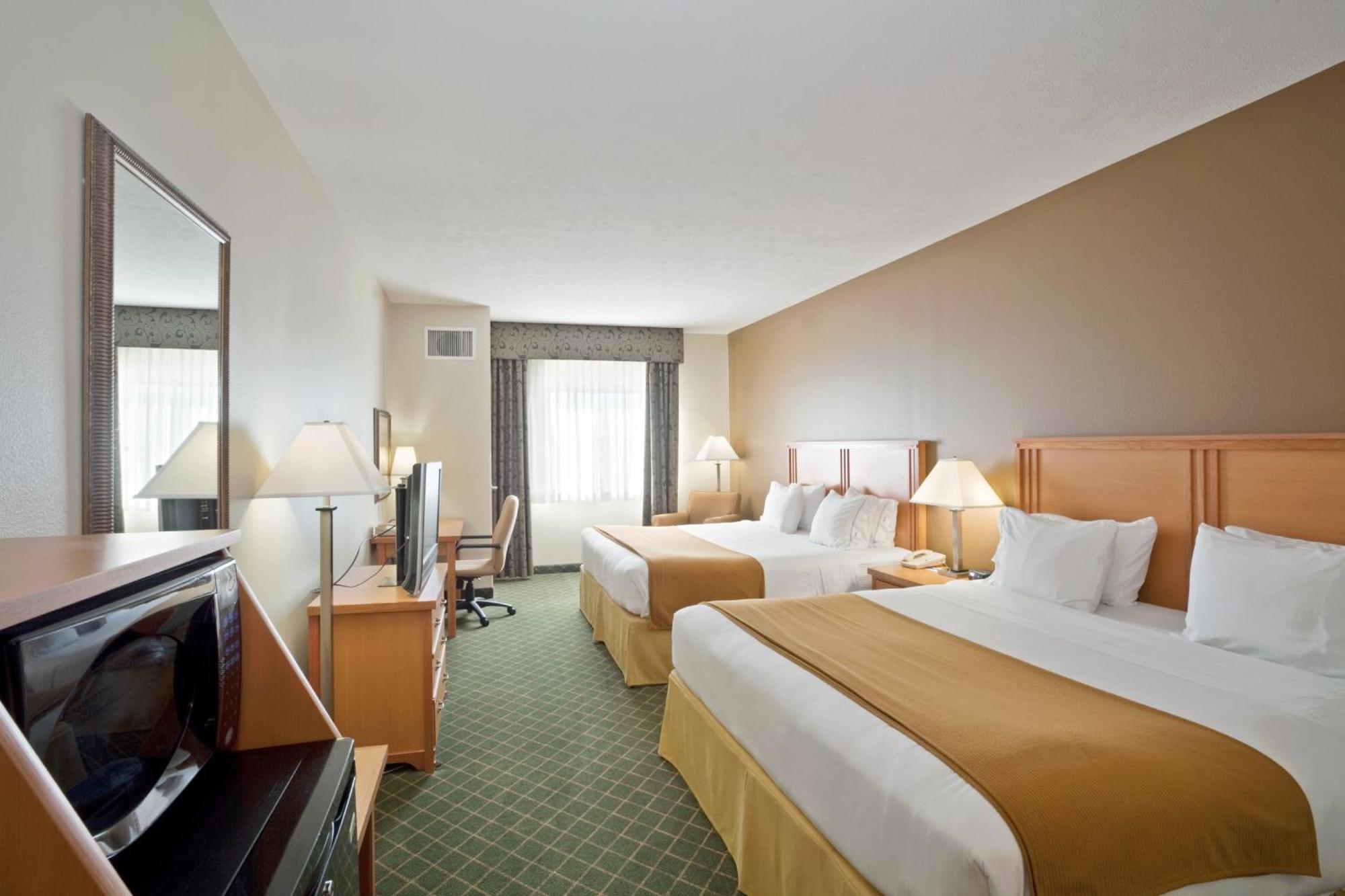 Holiday Inn Express Hotel & Suites Lincoln South By Ihg Екстериор снимка