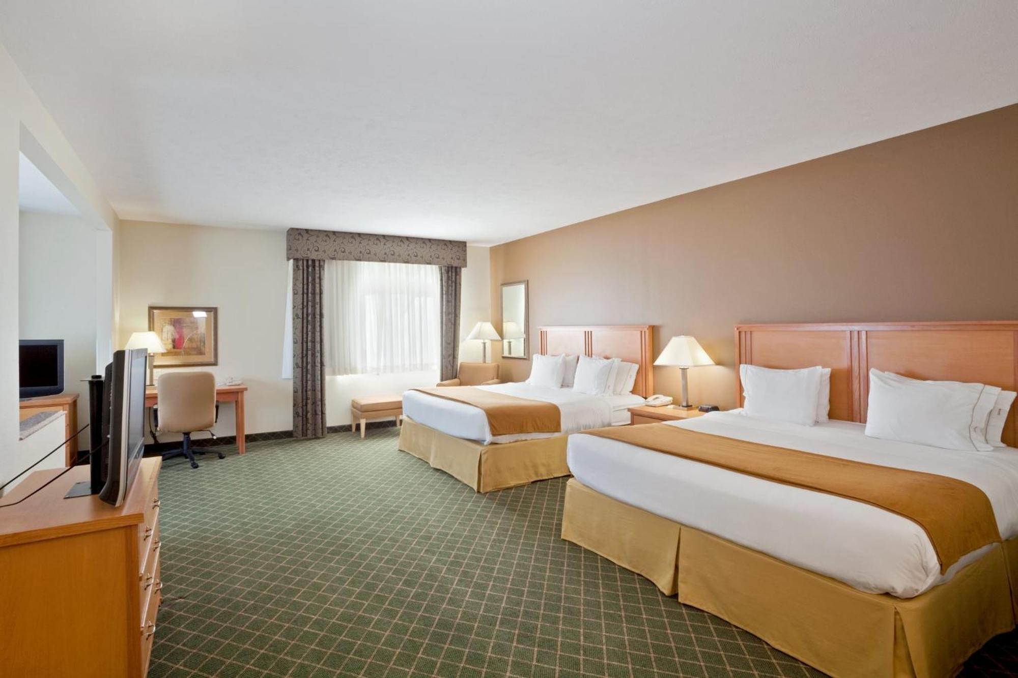 Holiday Inn Express Hotel & Suites Lincoln South By Ihg Екстериор снимка